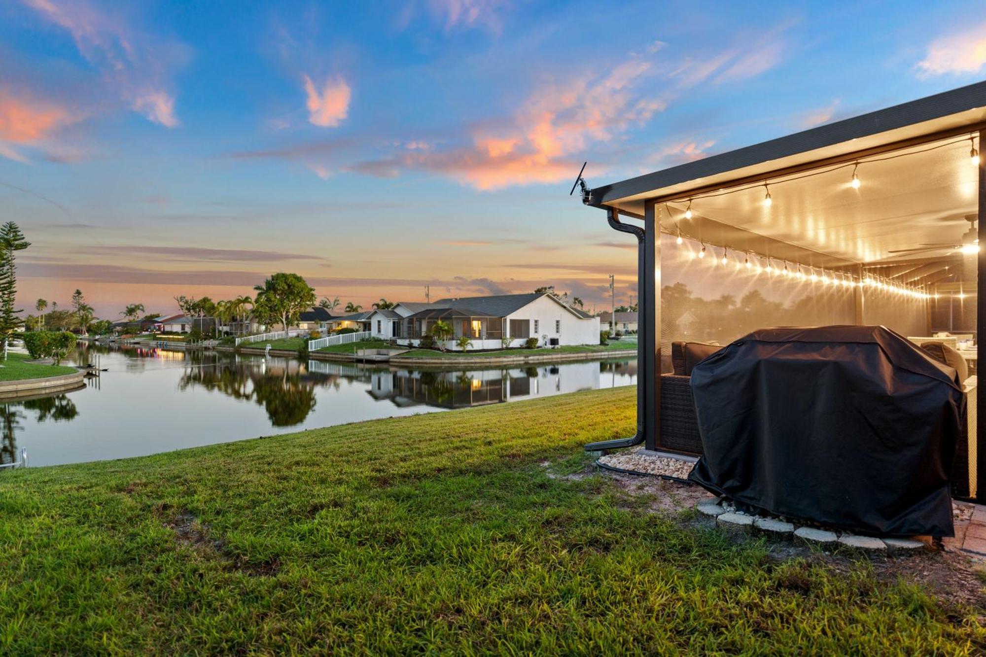 Serenity Waterfront Villa With King Suite, Private Pool, Great Lanai Enclosure And Long Water Views Cape Coral Zewnętrze zdjęcie