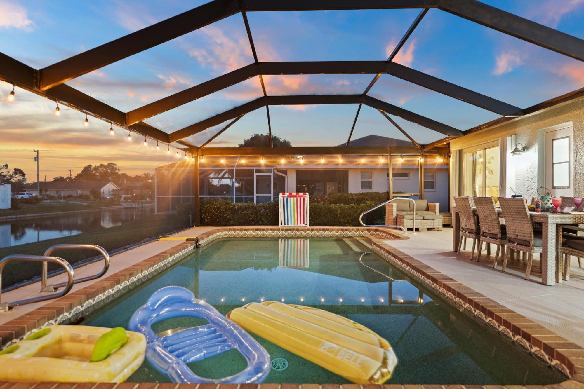 Serenity Waterfront Villa With King Suite, Private Pool, Great Lanai Enclosure And Long Water Views Cape Coral Zewnętrze zdjęcie