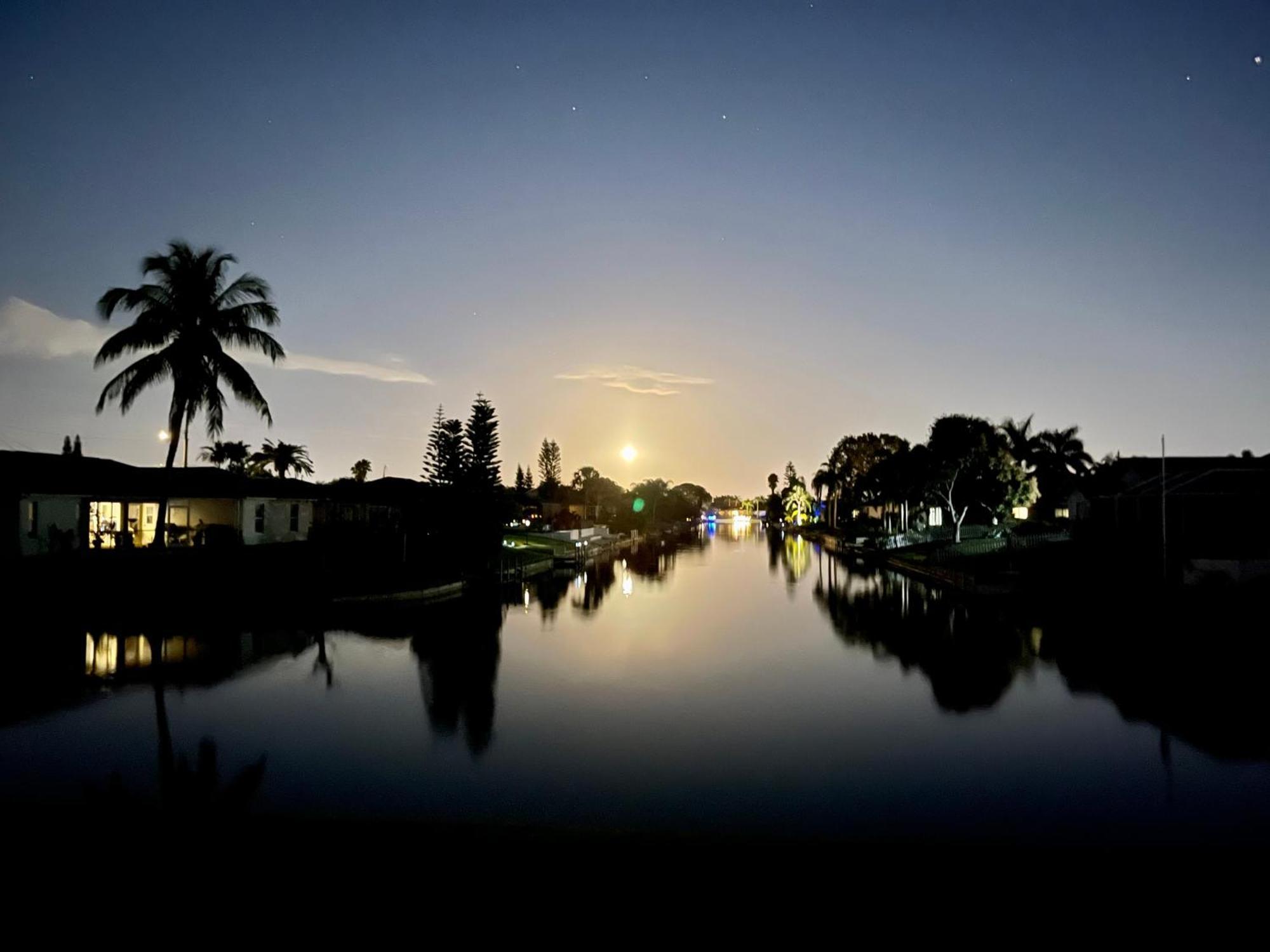 Serenity Waterfront Villa With King Suite, Private Pool, Great Lanai Enclosure And Long Water Views Cape Coral Zewnętrze zdjęcie