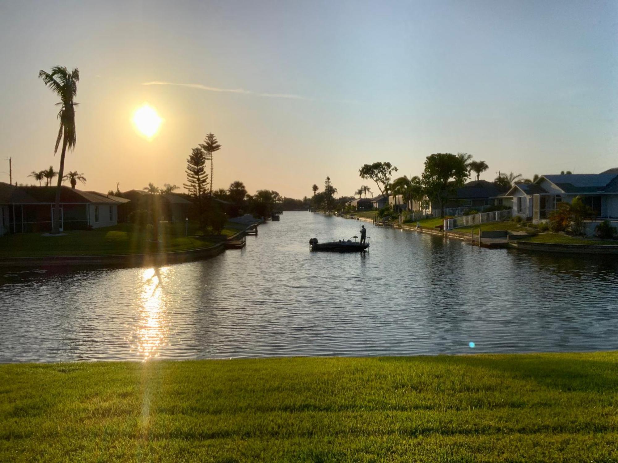 Serenity Waterfront Villa With King Suite, Private Pool, Great Lanai Enclosure And Long Water Views Cape Coral Zewnętrze zdjęcie