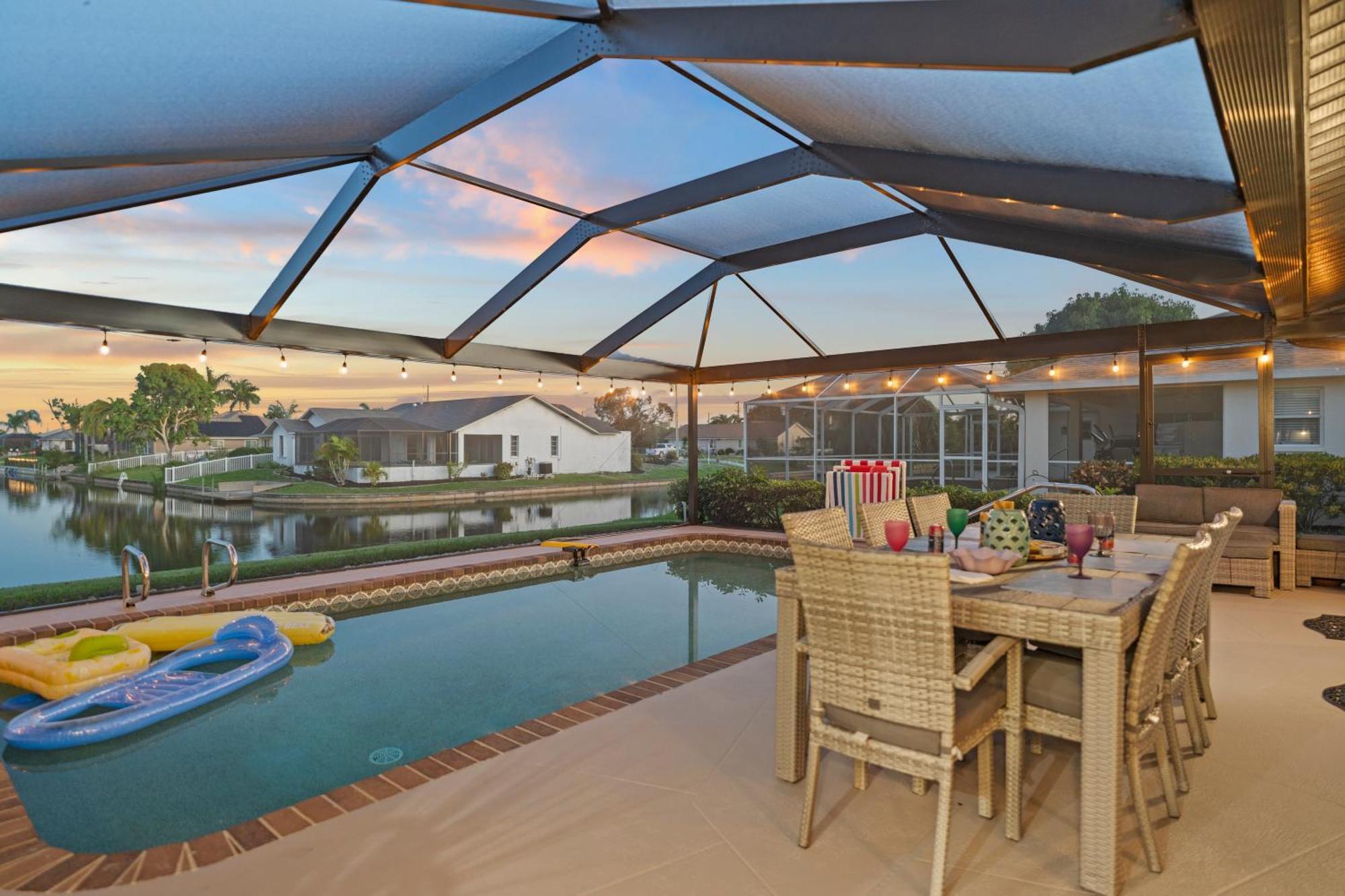 Serenity Waterfront Villa With King Suite, Private Pool, Great Lanai Enclosure And Long Water Views Cape Coral Zewnętrze zdjęcie