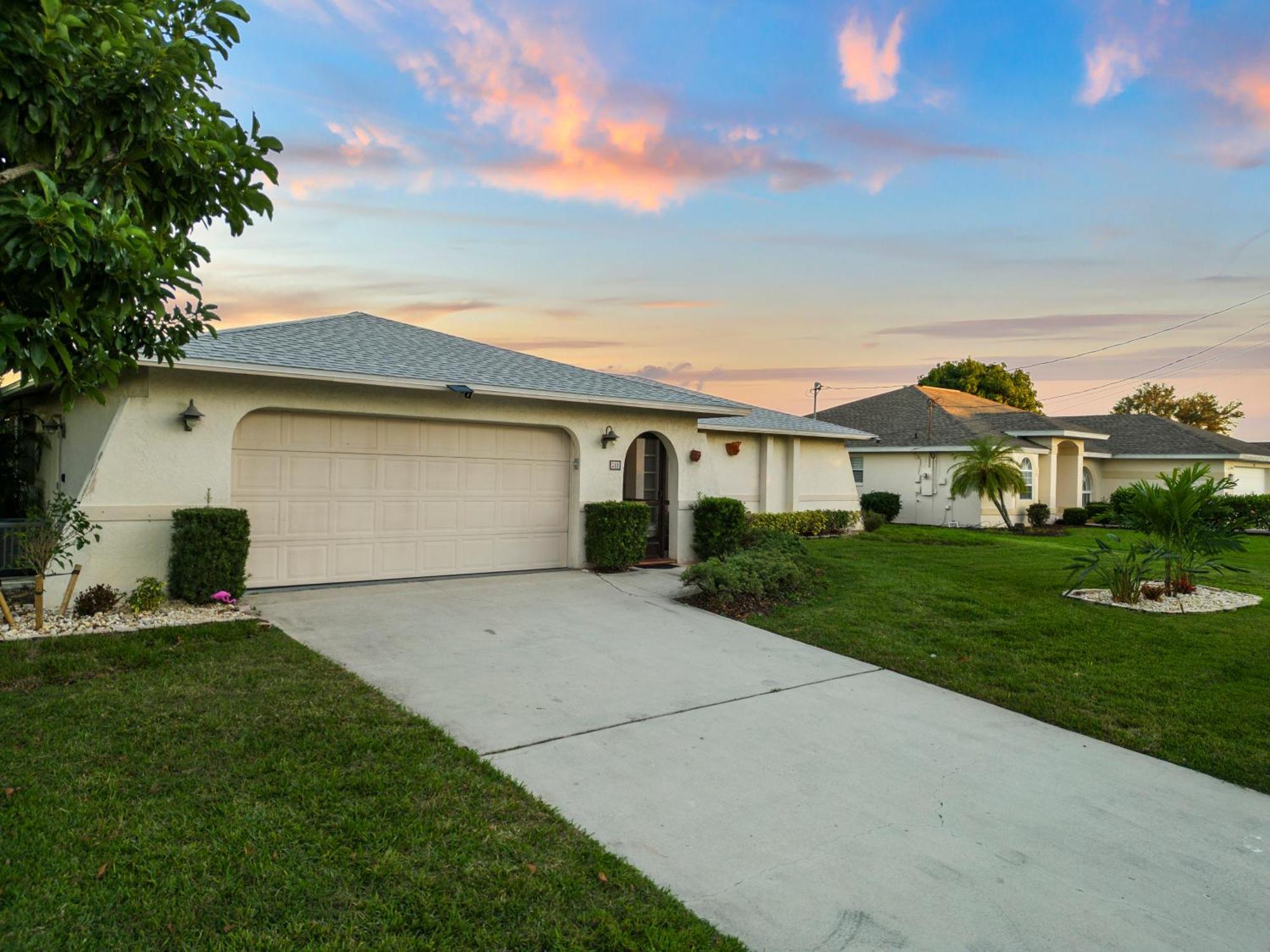 Serenity Waterfront Villa With King Suite, Private Pool, Great Lanai Enclosure And Long Water Views Cape Coral Zewnętrze zdjęcie
