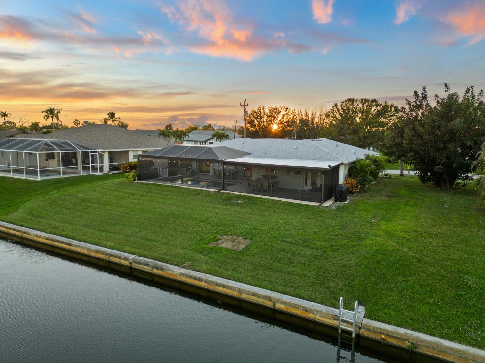 Serenity Waterfront Villa With King Suite, Private Pool, Great Lanai Enclosure And Long Water Views Cape Coral Zewnętrze zdjęcie