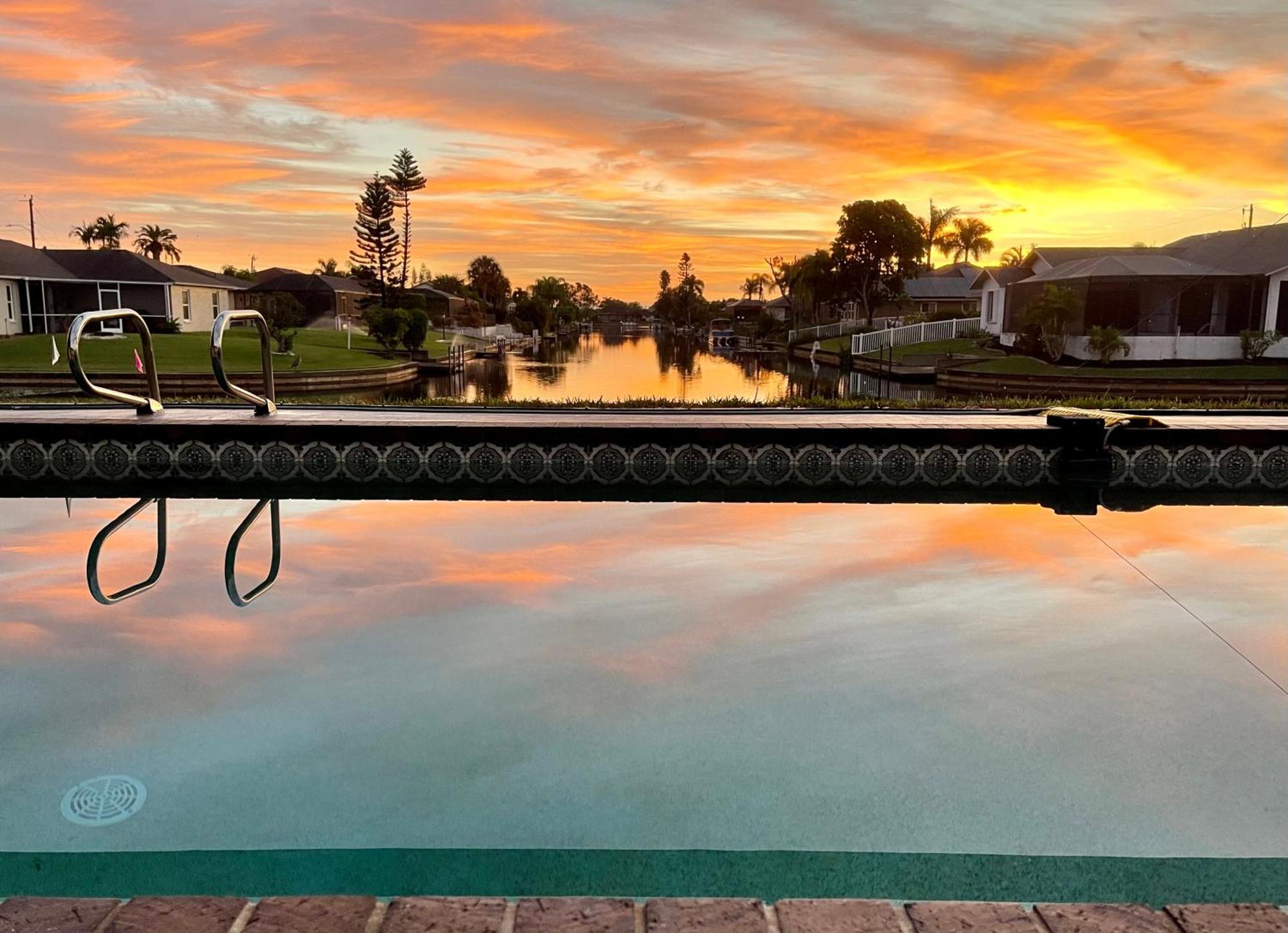 Serenity Waterfront Villa With King Suite, Private Pool, Great Lanai Enclosure And Long Water Views Cape Coral Zewnętrze zdjęcie