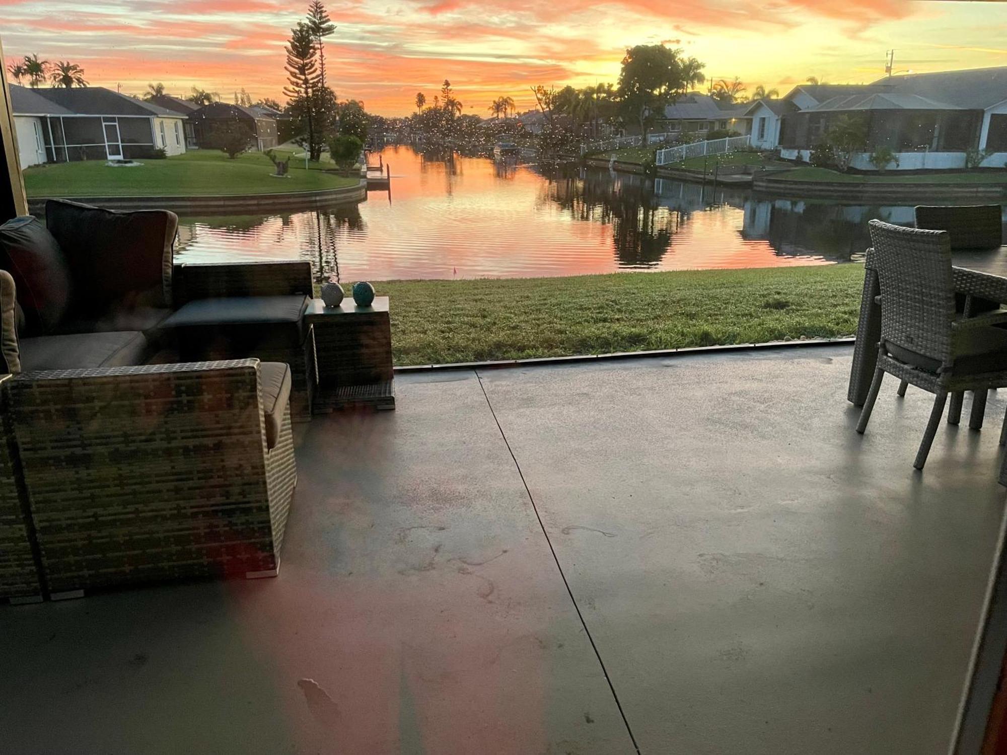 Serenity Waterfront Villa With King Suite, Private Pool, Great Lanai Enclosure And Long Water Views Cape Coral Zewnętrze zdjęcie