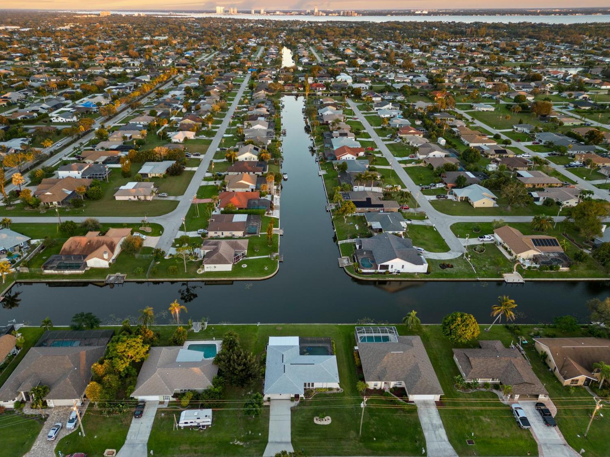 Serenity Waterfront Villa With King Suite, Private Pool, Great Lanai Enclosure And Long Water Views Cape Coral Zewnętrze zdjęcie