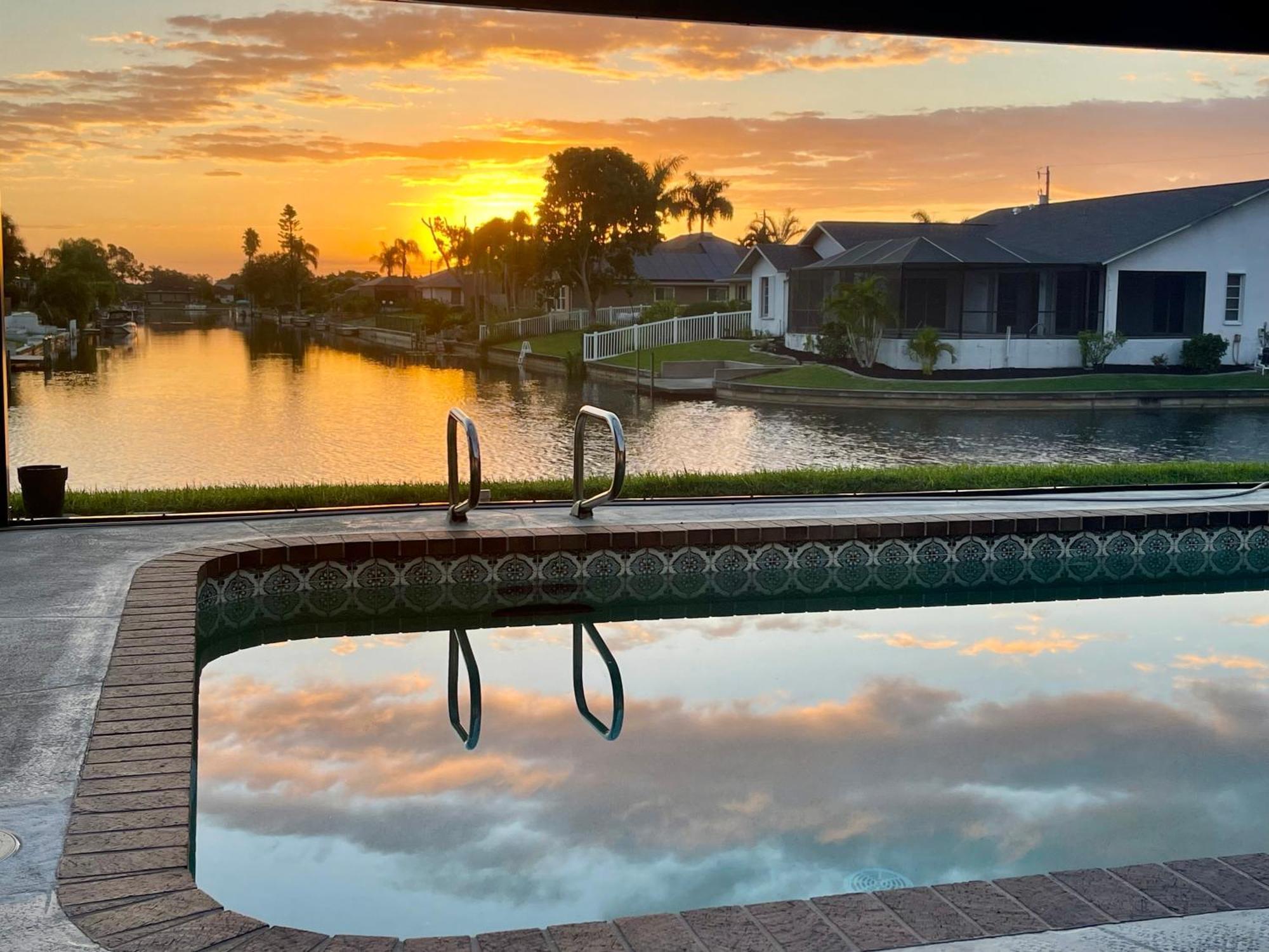 Serenity Waterfront Villa With King Suite, Private Pool, Great Lanai Enclosure And Long Water Views Cape Coral Zewnętrze zdjęcie